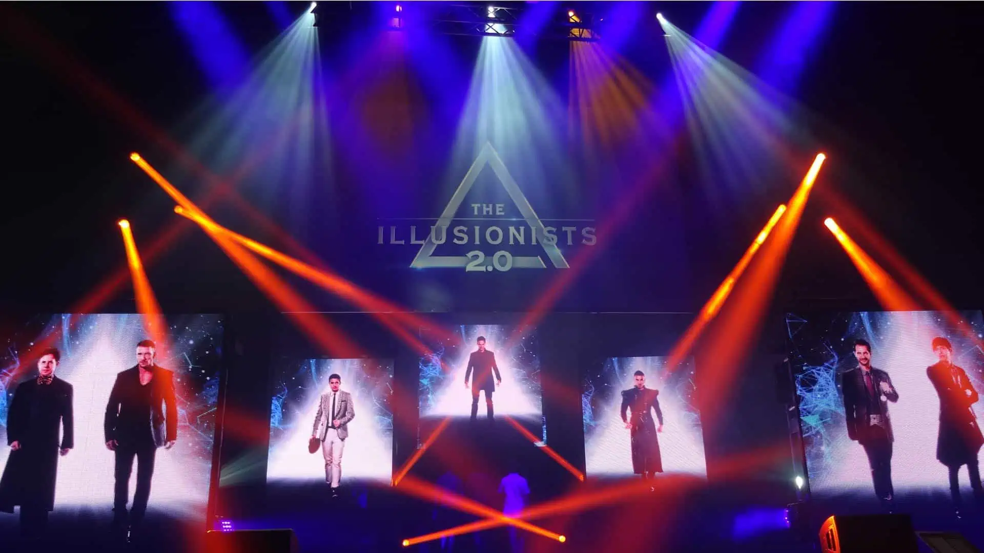 Siobhan Ginty Universal Studios Resorts World Sentosa Singapore The Illusionists