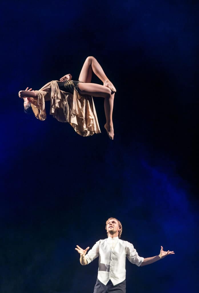 Siobhan Ginty Universal Studios Resorts World Sentosa Singapore The Illusionists