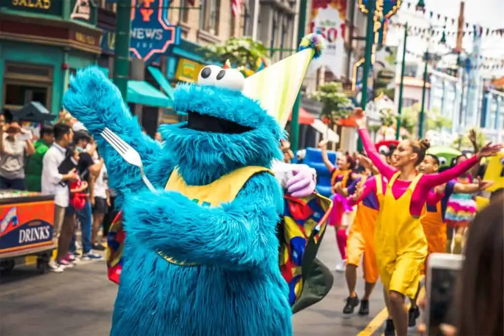 Siobhan Ginty Universal Studios Resorts World Sentosa Singapore Sesame Street