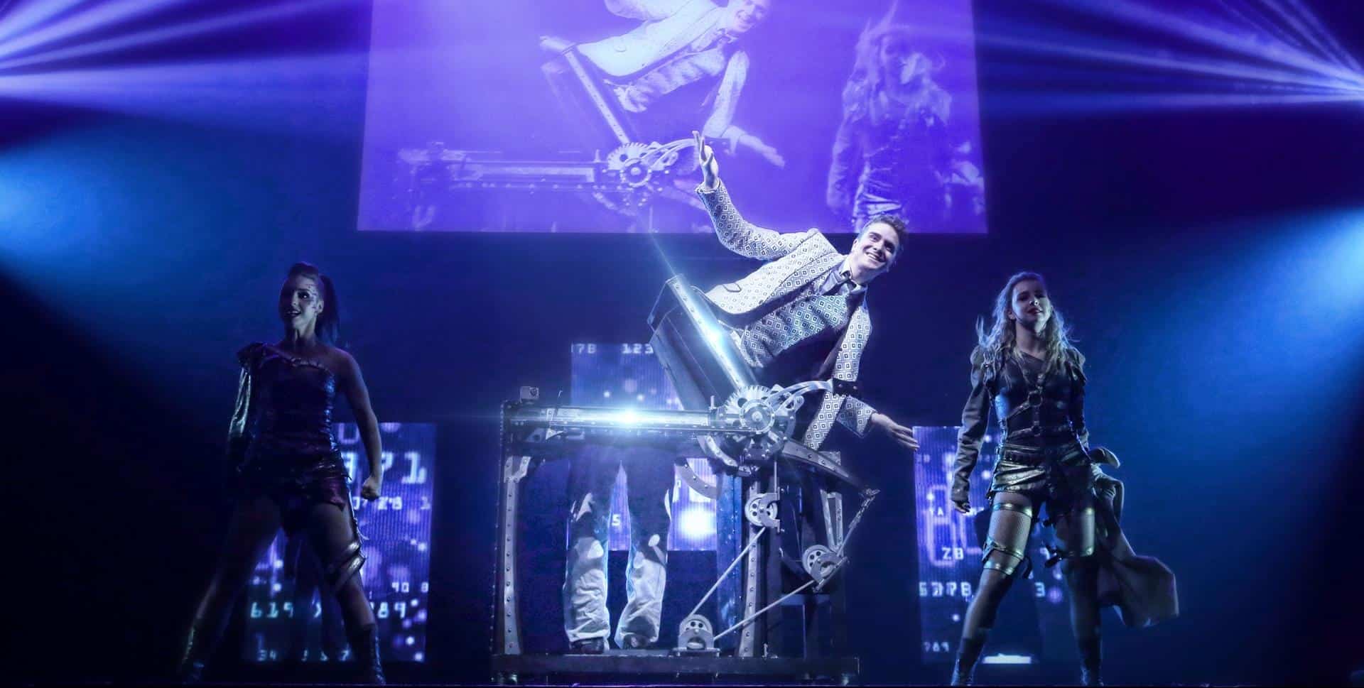 Siobhan Ginty Universal Studios Resorts World Sentosa Singapore The Illusionists